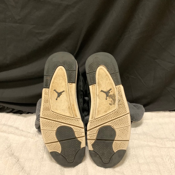 Jordan Royalty 4s size 11 - Picture 5 of 5